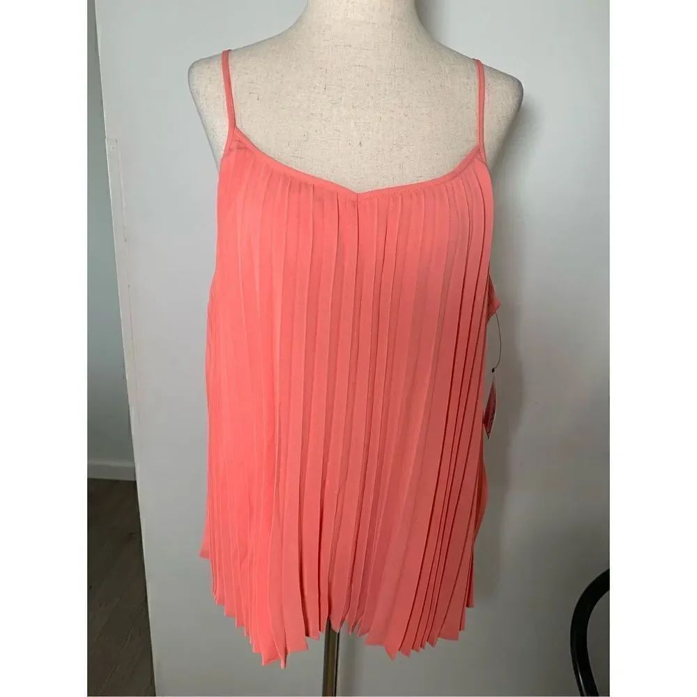 Nine West coral shirt size large